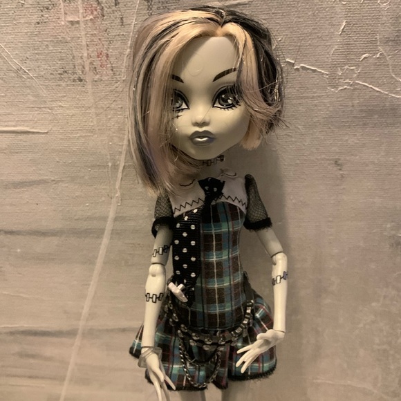 Rare Monster High Frankie Stien G1 2010 with makeover - Picture 3 of 13